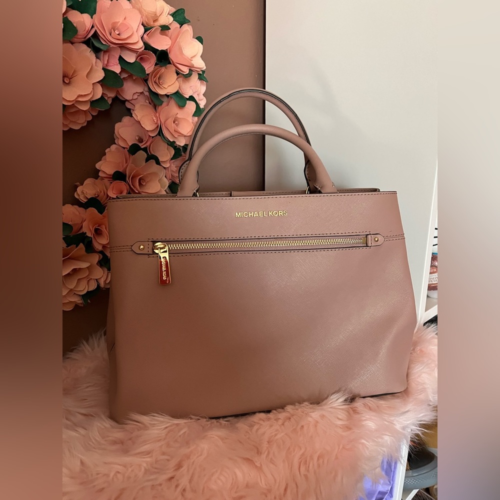 Michael Kors purse